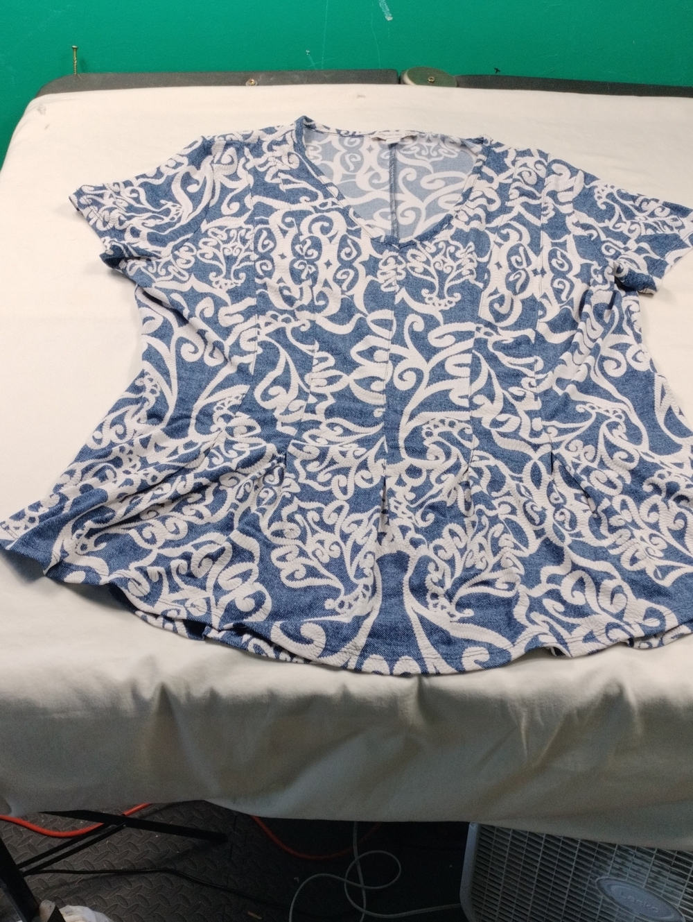 Westport Blue and White V-Neck Short Sleeve Tunic Top Size Petite XL. #2